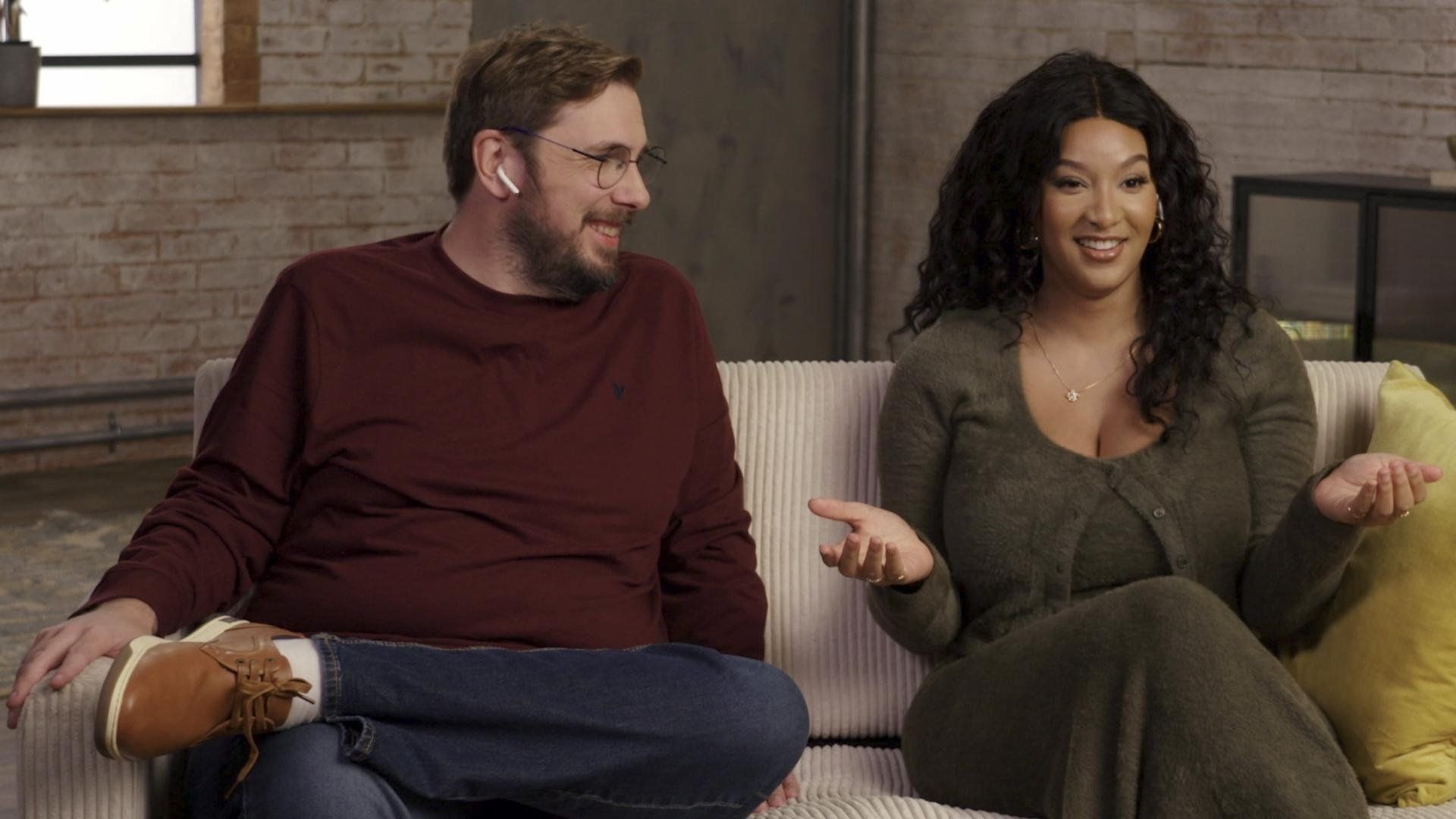 90 Day Fiancé: Pillow Talk background