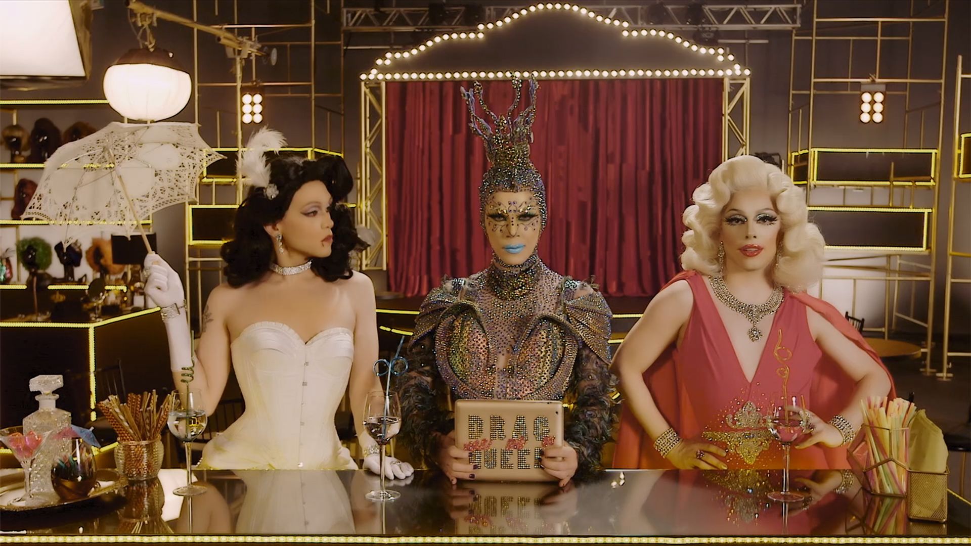 Drag Me as a Queen background