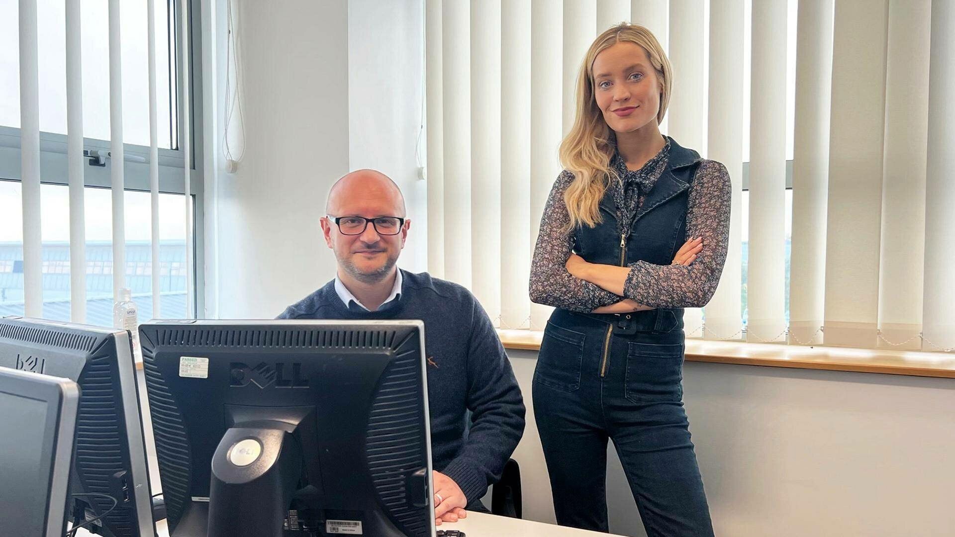 Laura Whitmore Investigates background