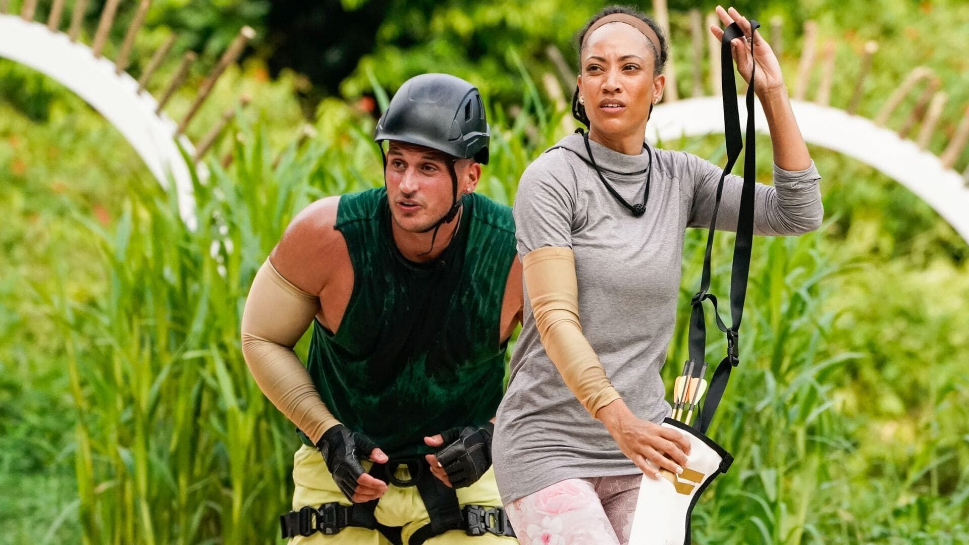 Deal or No Deal Island background