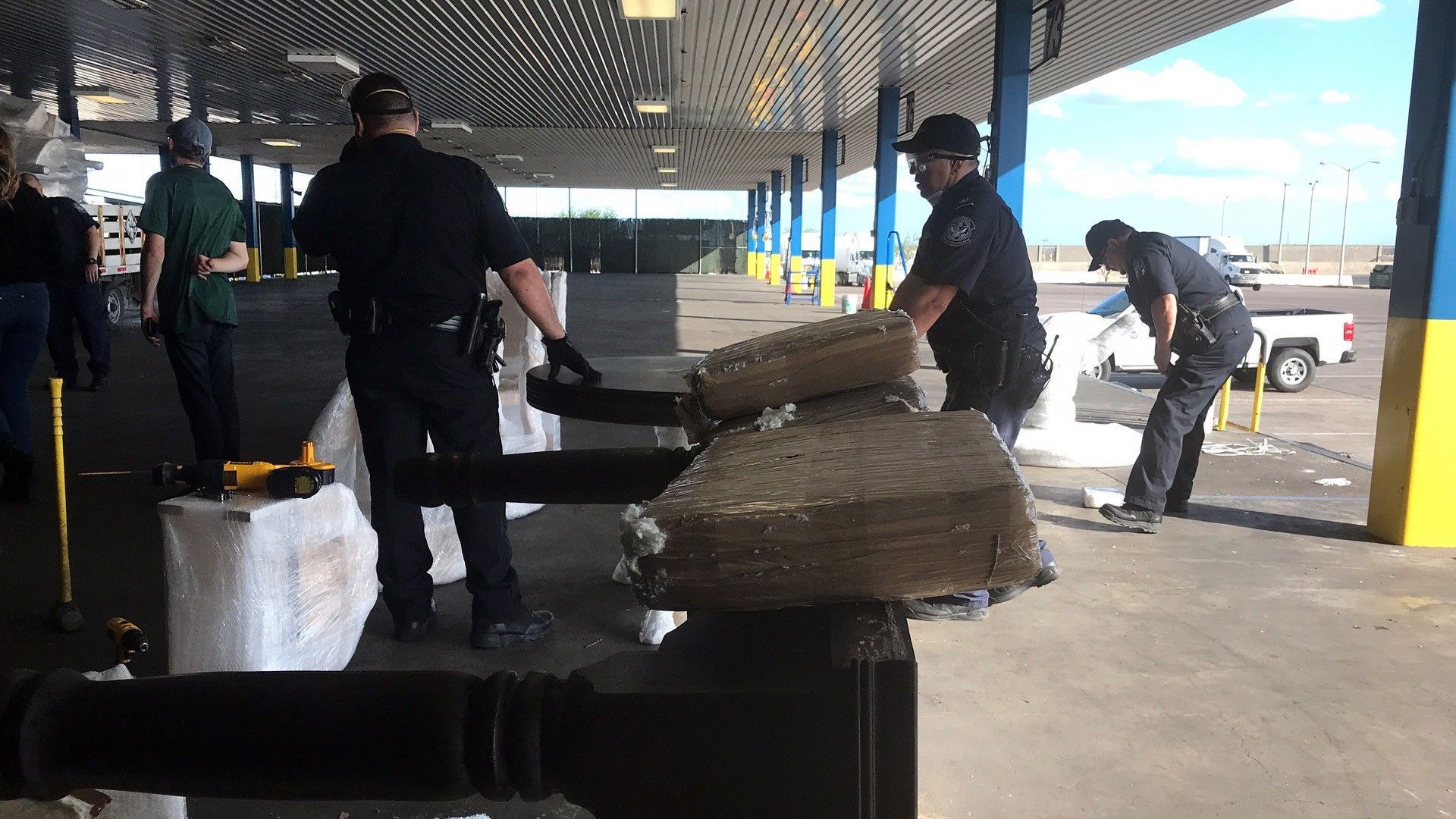 Borderforce USA: The Bridges background