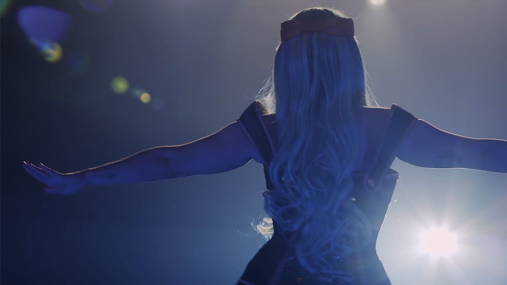 Drag Me as a Queen background