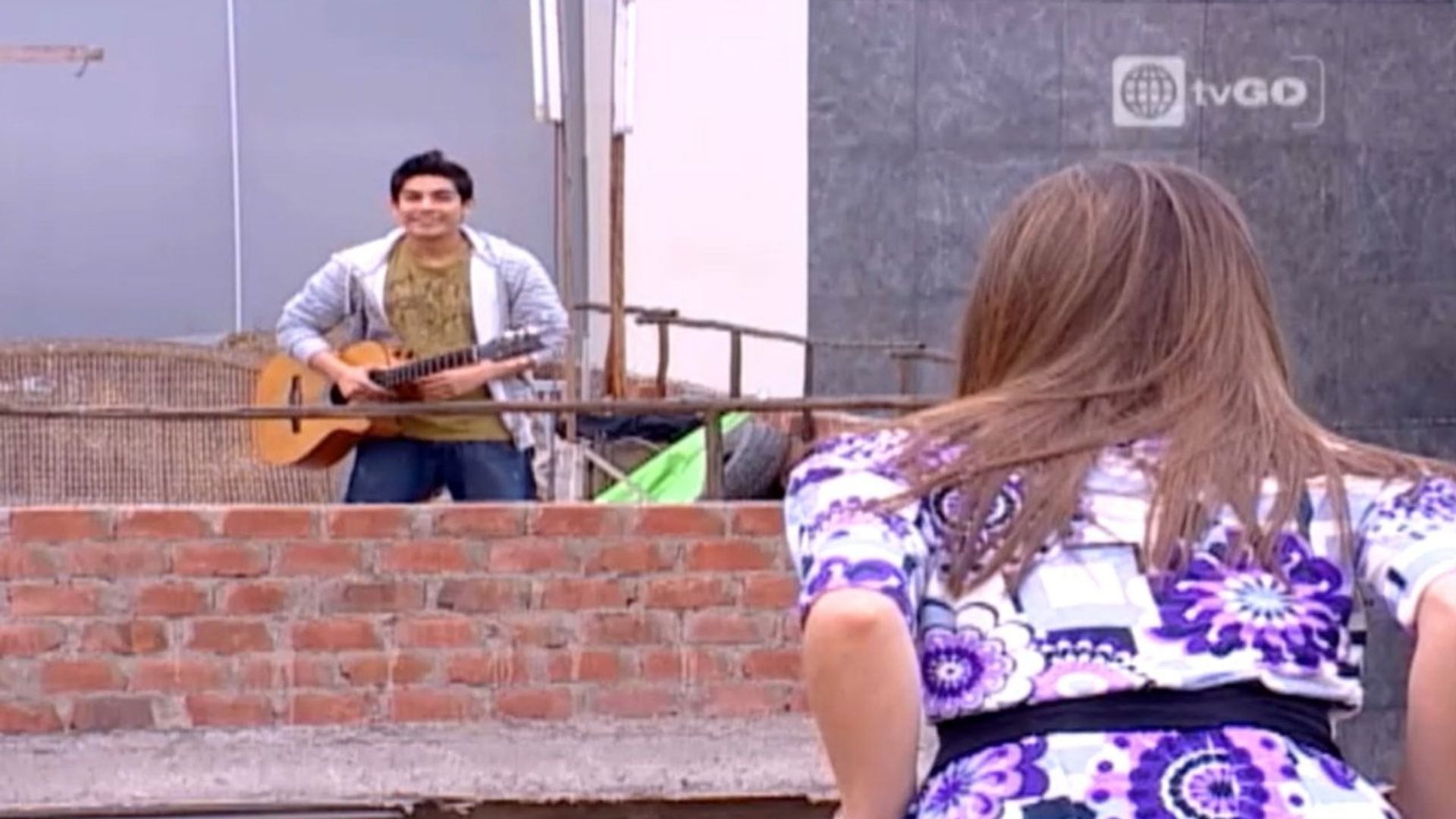Al fondo hay sitio background