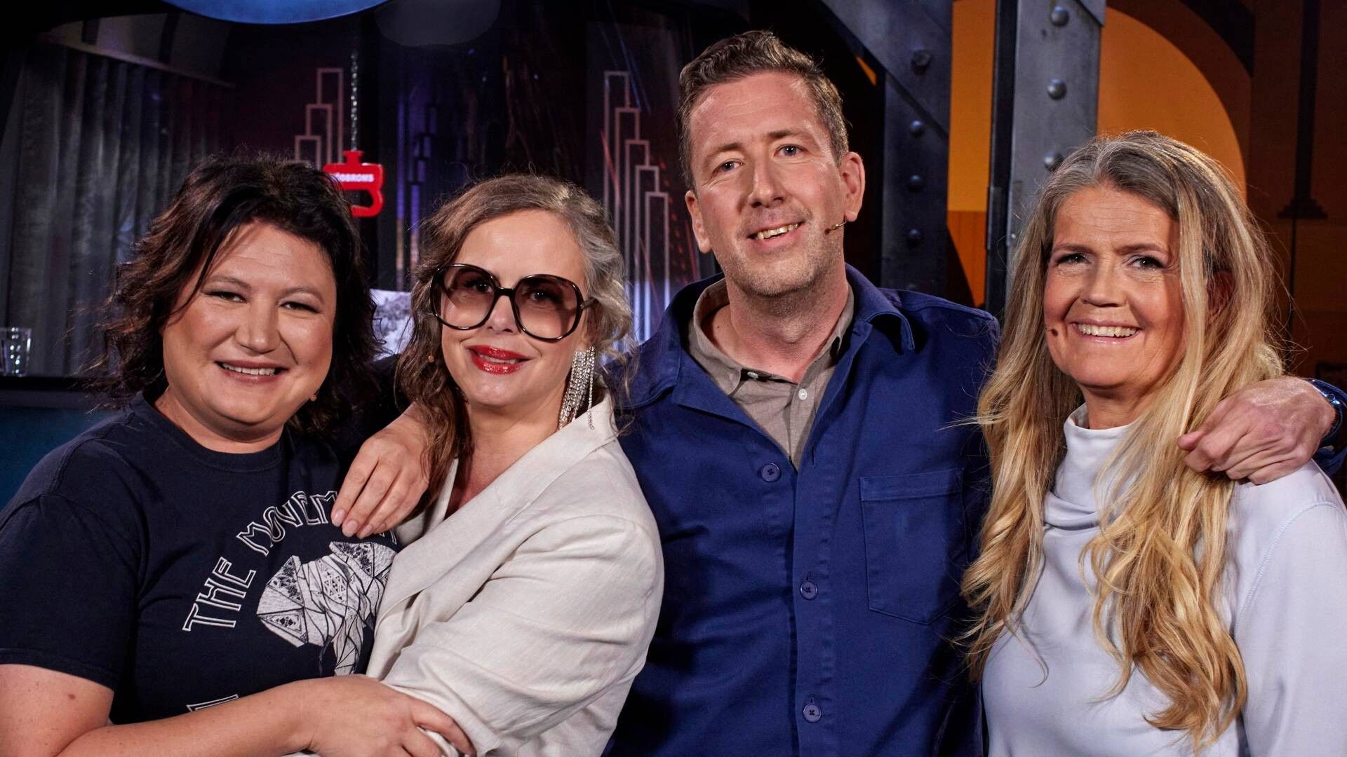 På spåret background