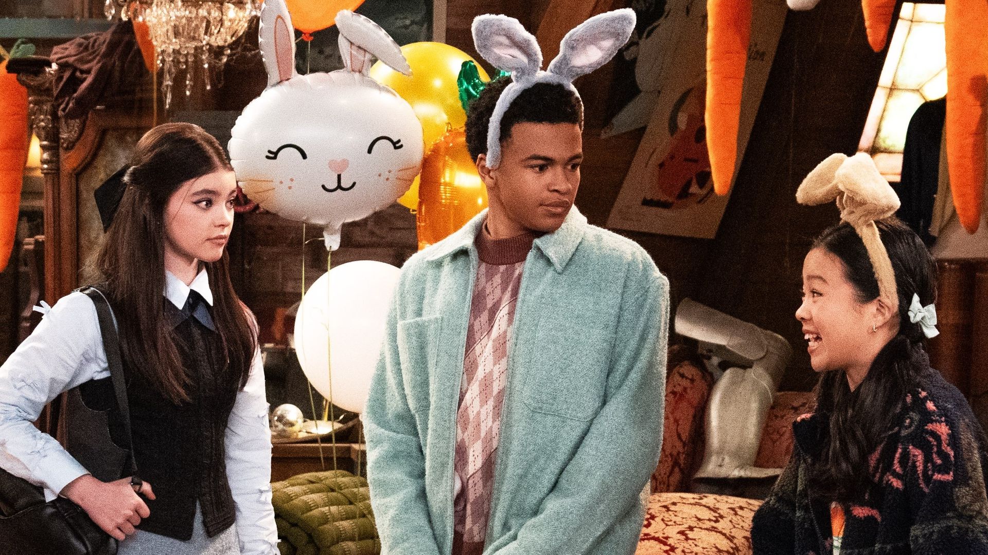 Vampirina: Teenage Vampire background