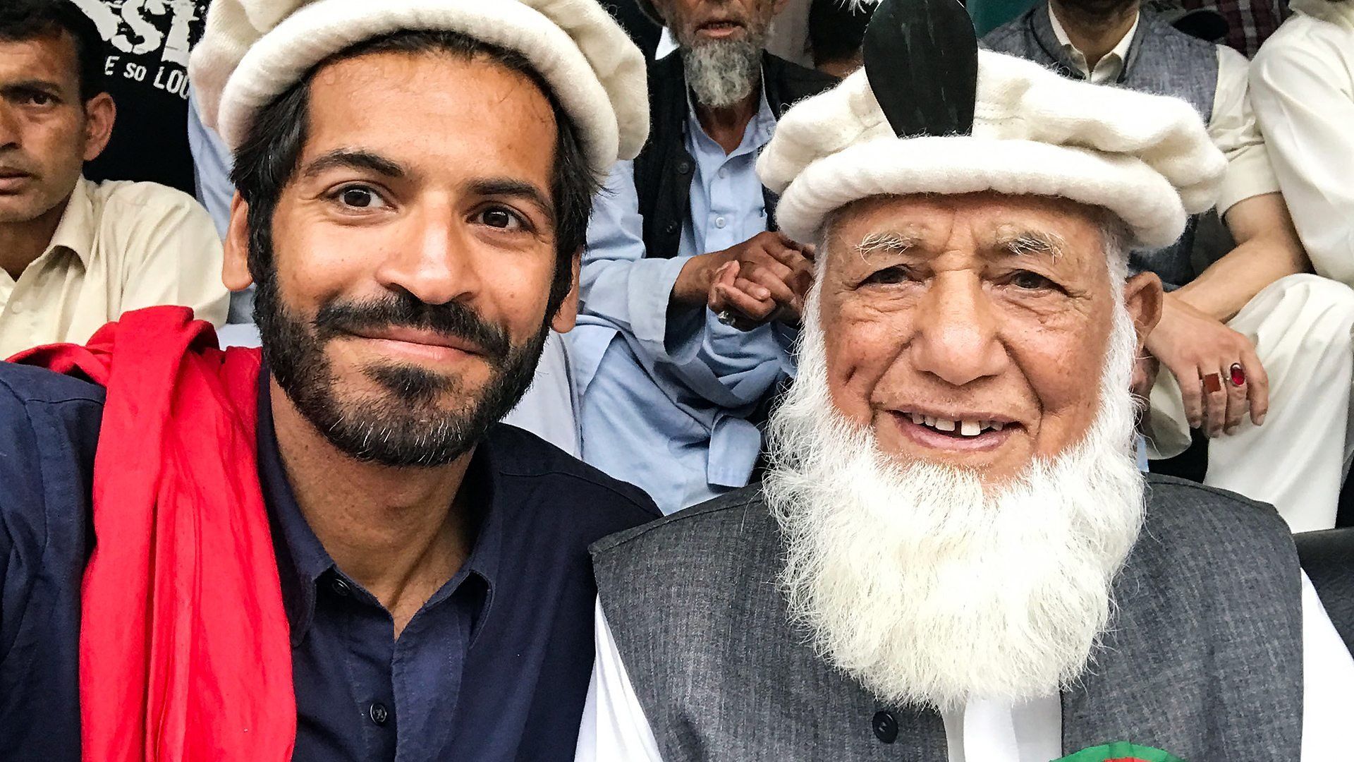 Dangerous Borders; A Journey across India & Pakistan background