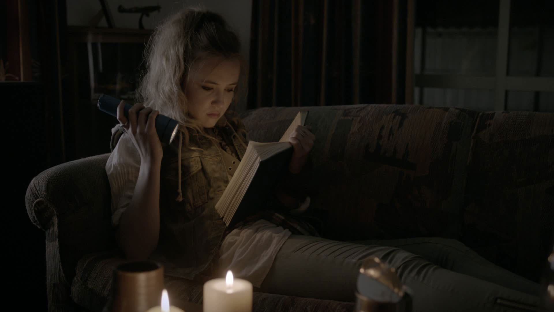 The Cul De Sac background