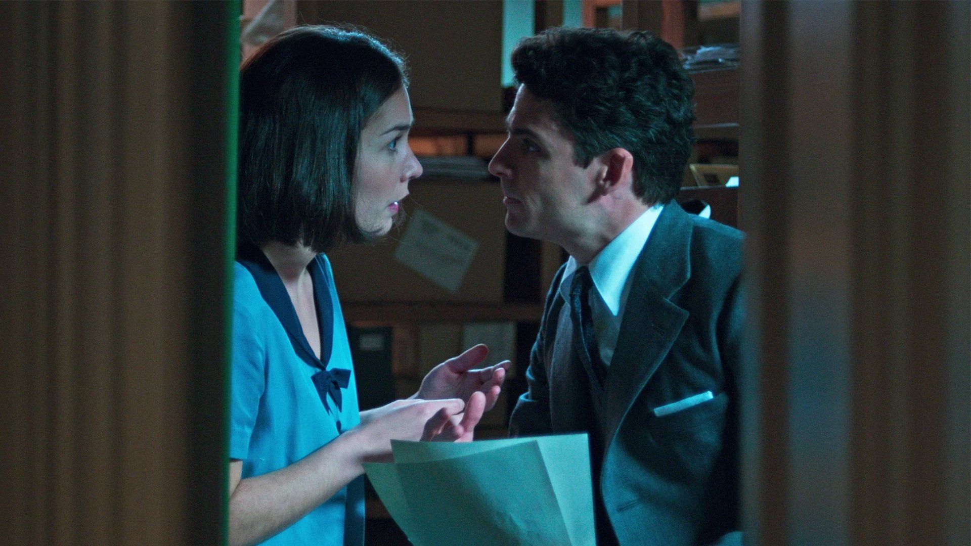Cable Girls background