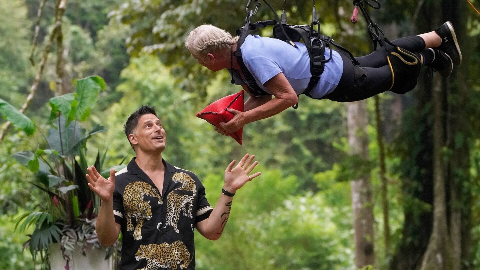 Deal or No Deal Island background