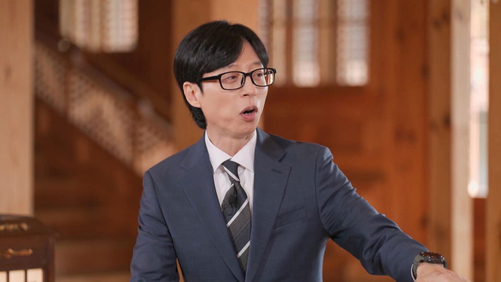 You Quiz on the Block background