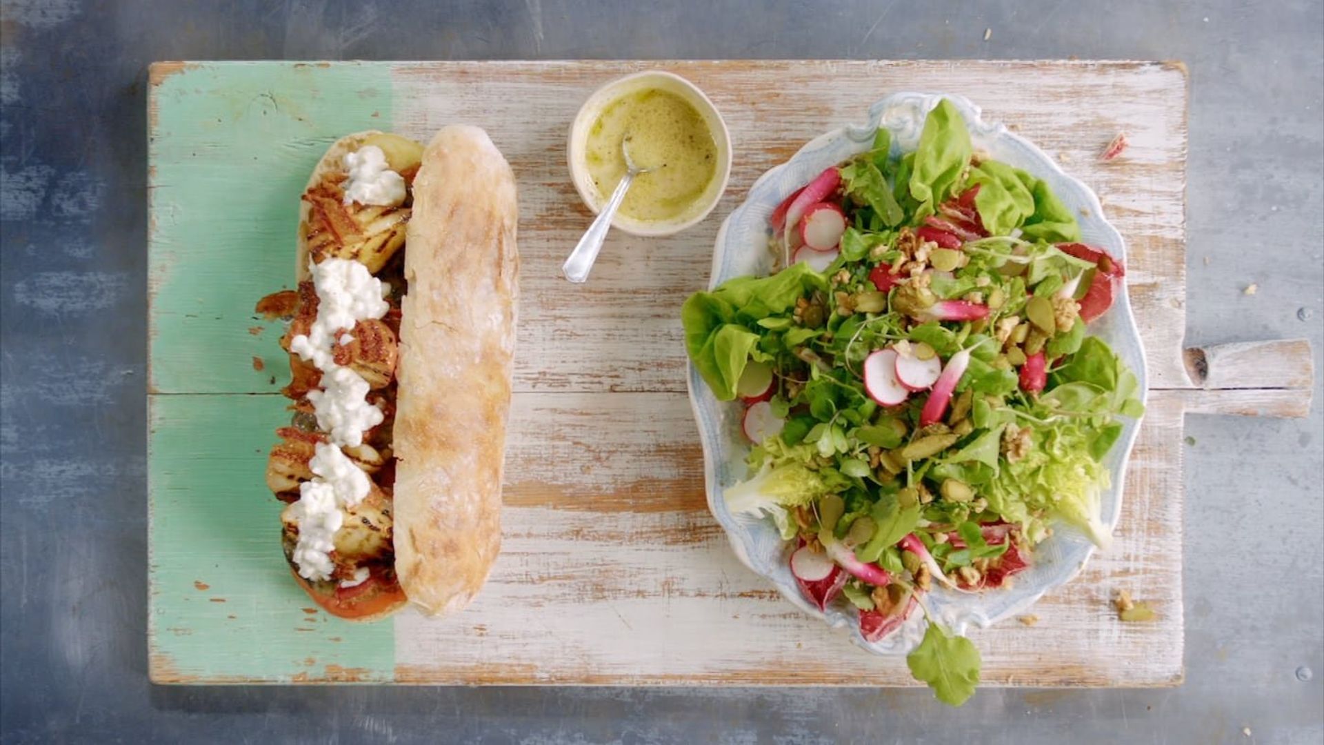 Jamie's 15-Minute Meals background
