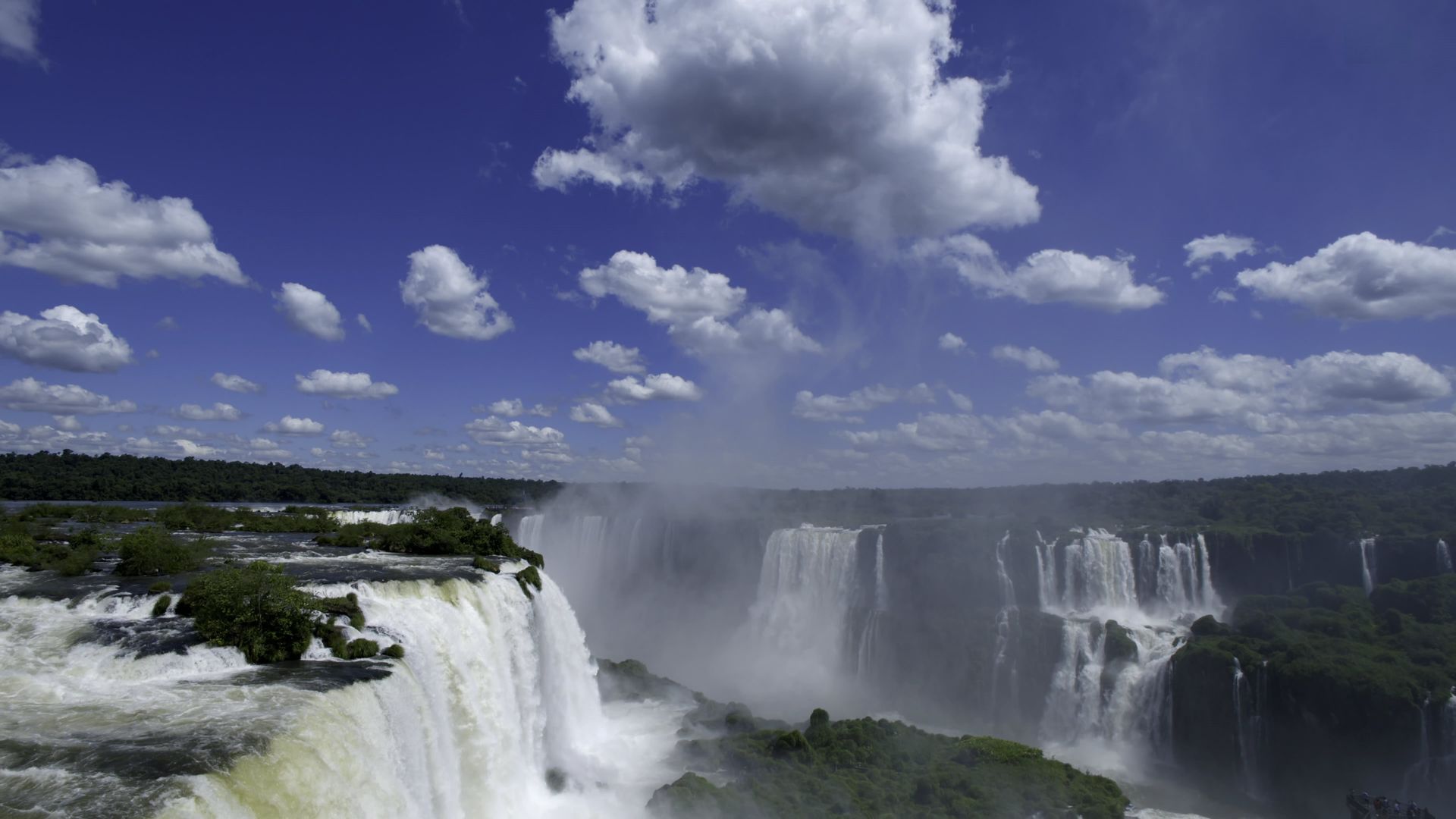 The World Heritage background