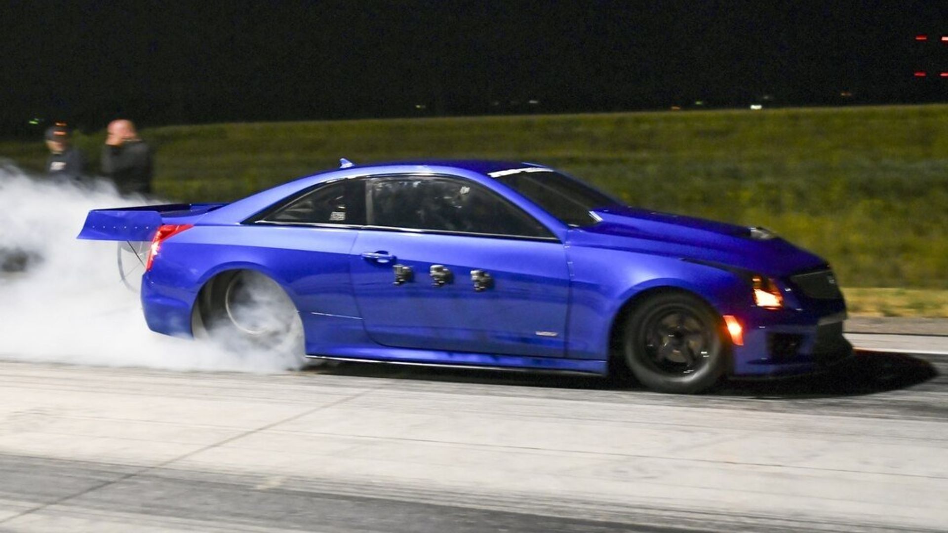 Street Outlaws: Mega Cash Days background