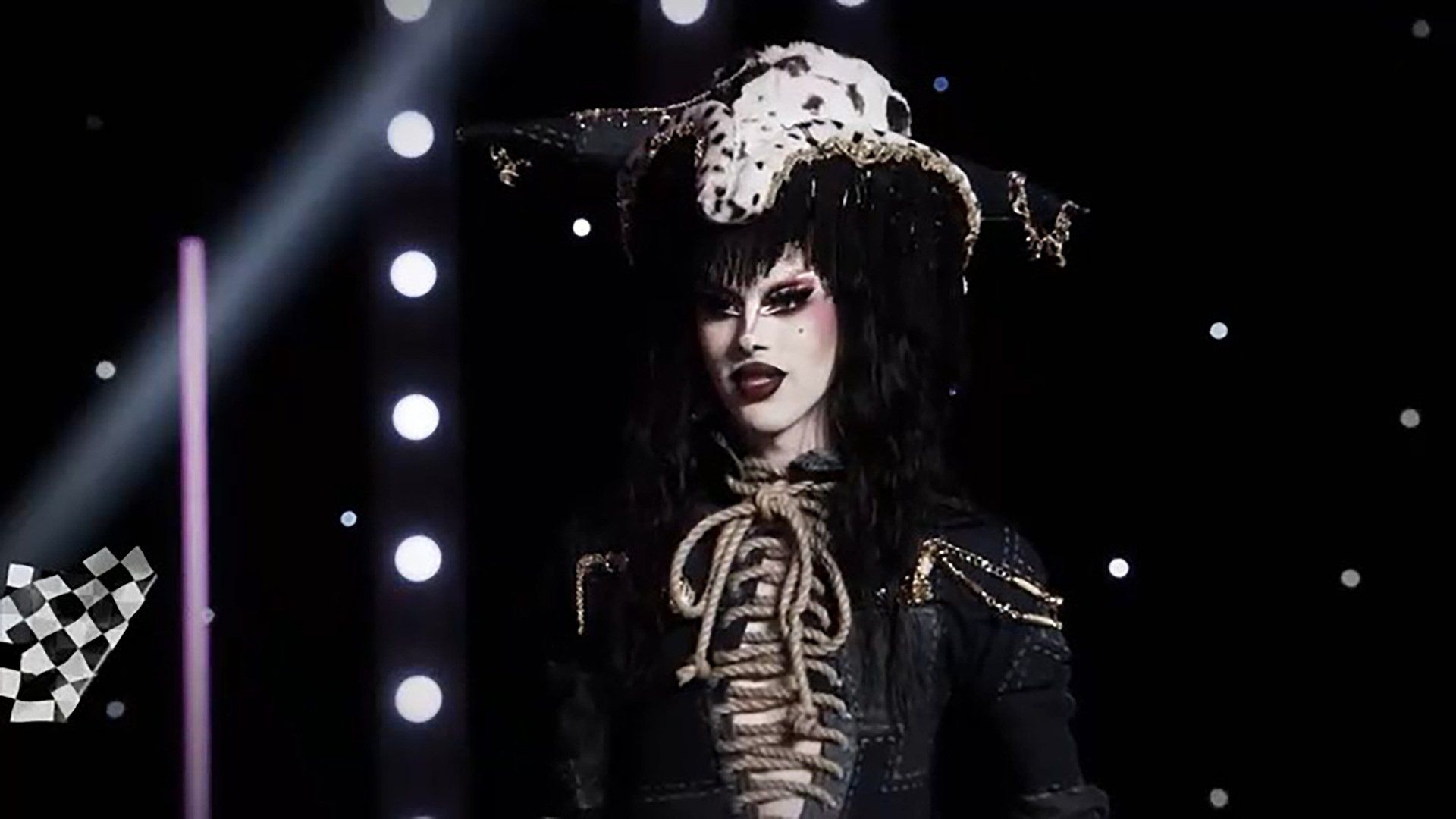 RuPaul's Drag Race All Stars: Untucked! background