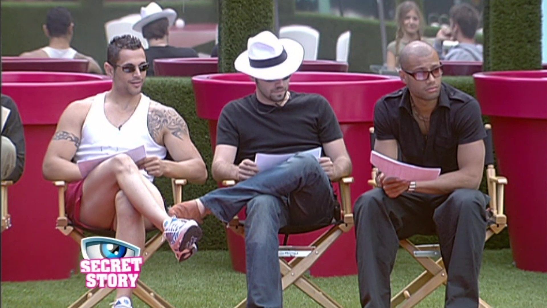 Secret Story background