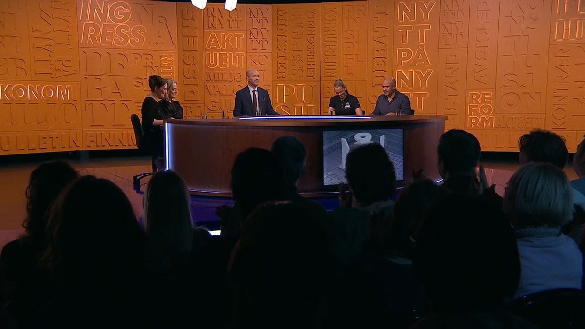 Nytt på nytt background