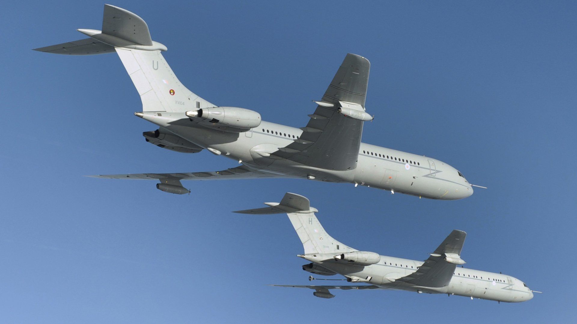 Inside RAF Brize Norton background