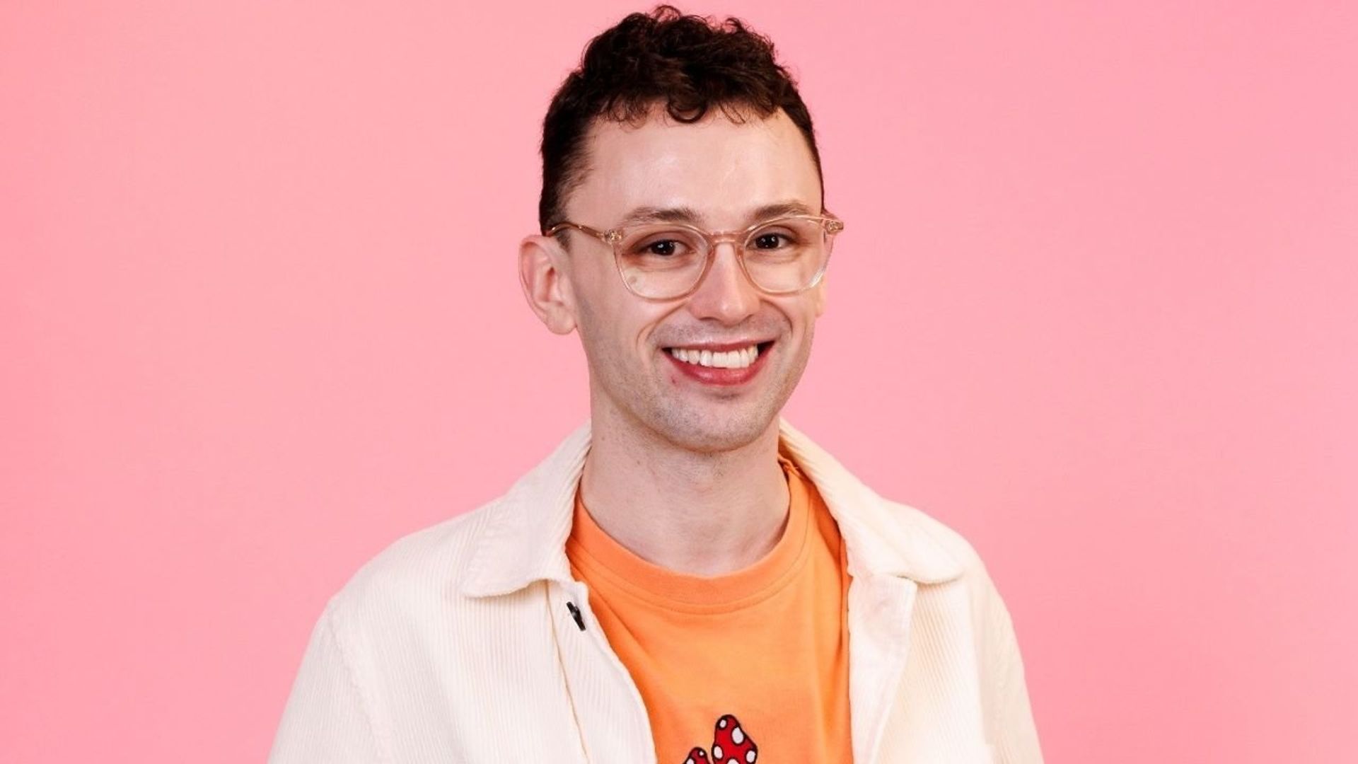 First Dates background