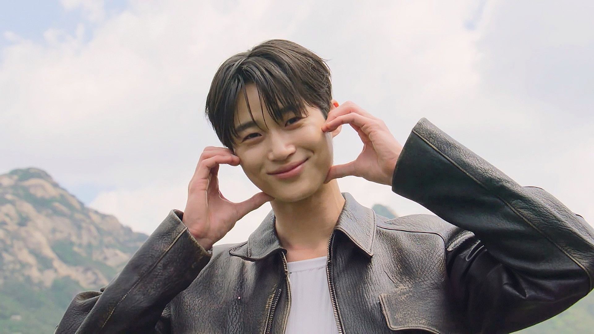 You Quiz on the Block background