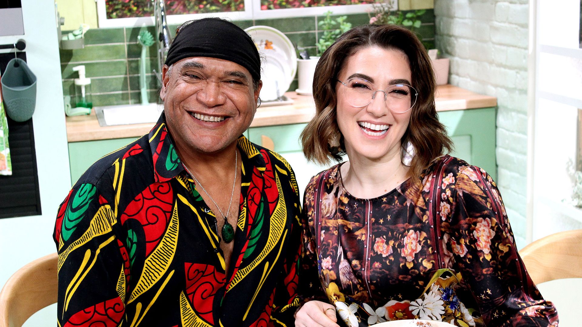 A Bite to Eat with Alice background