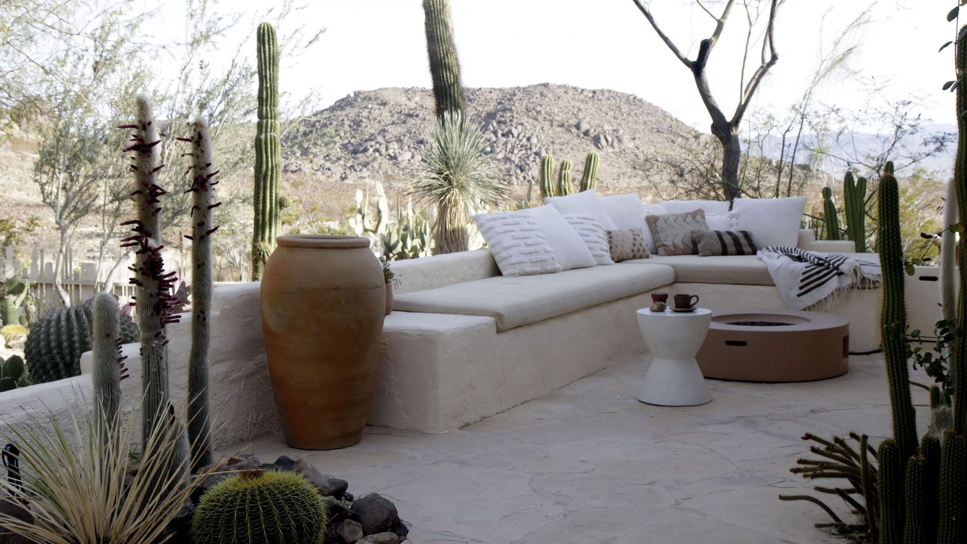 Rooms We Love background