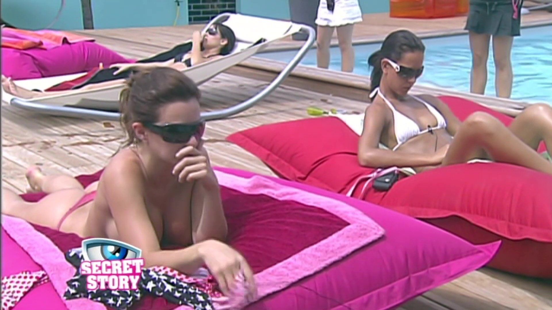 Secret Story background