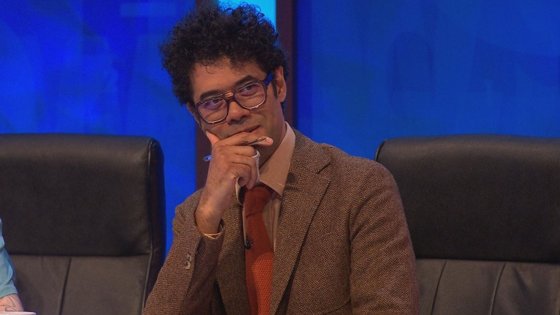 8 Out of 10 Cats Does Countdown background