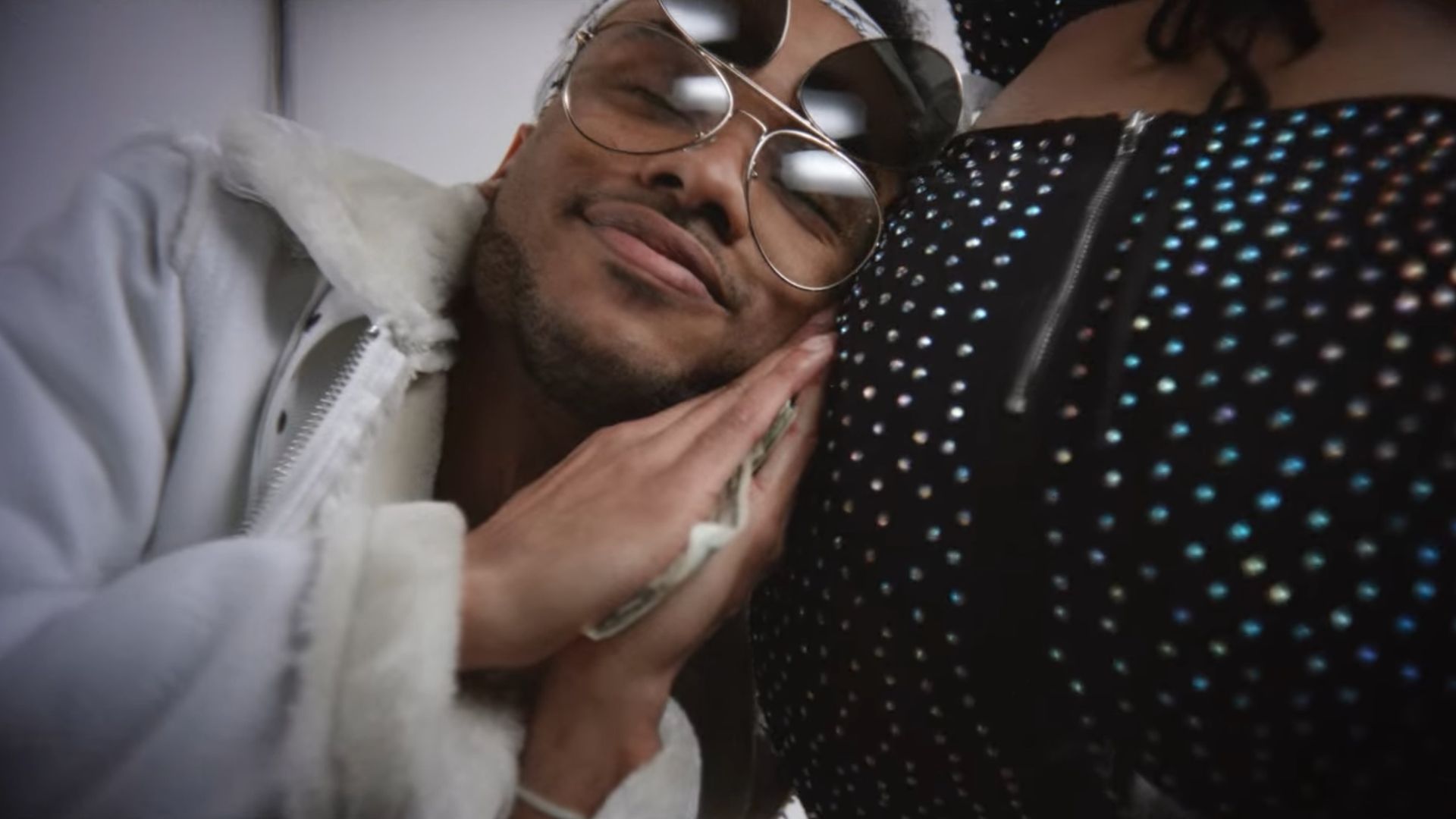 Rhythm + Flow background