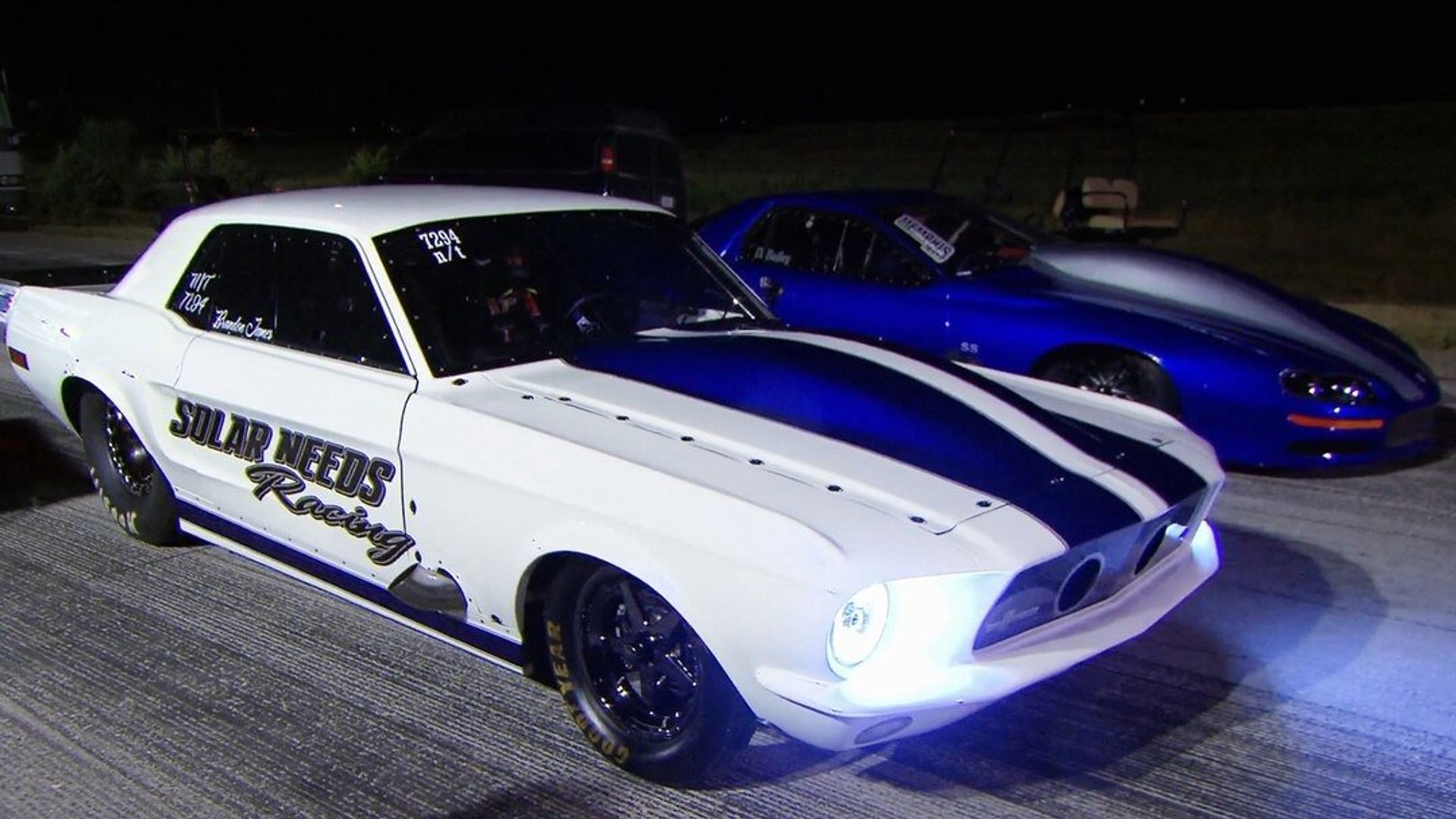 Street Outlaws: Mega Cash Days background