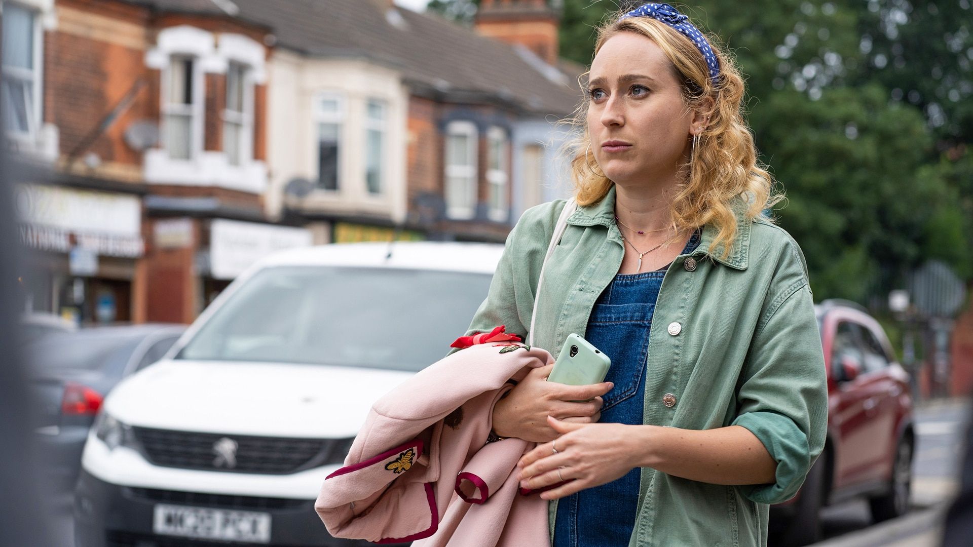 Hullraisers background