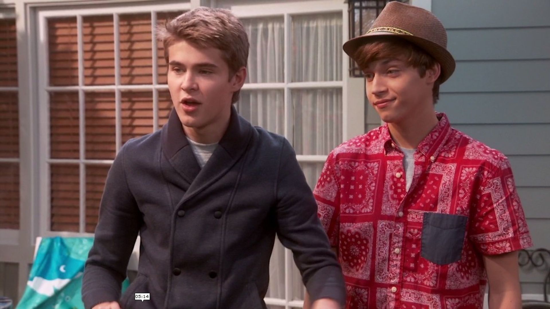 Best Friends Whenever background
