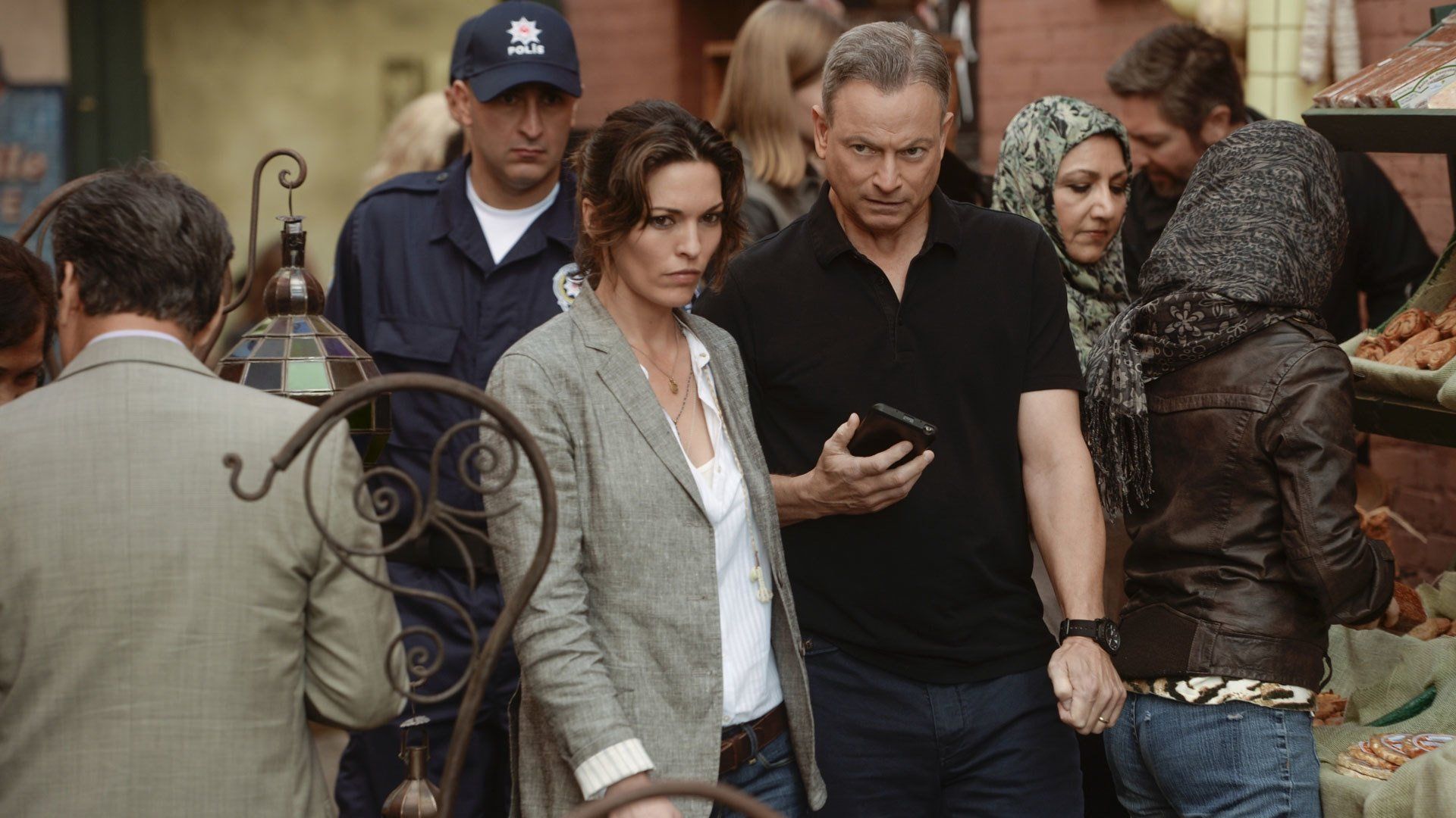 Criminal Minds: Beyond Borders background