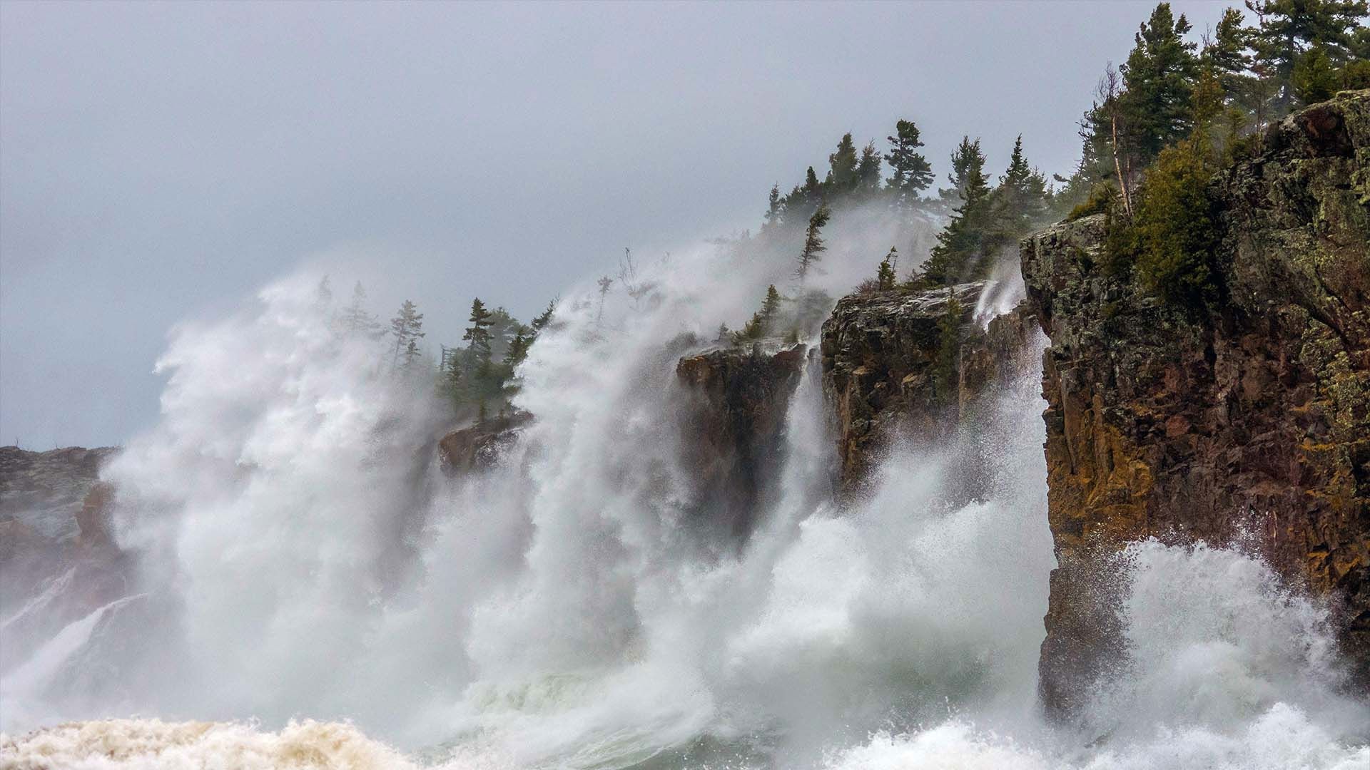 Great Lakes Untamed background