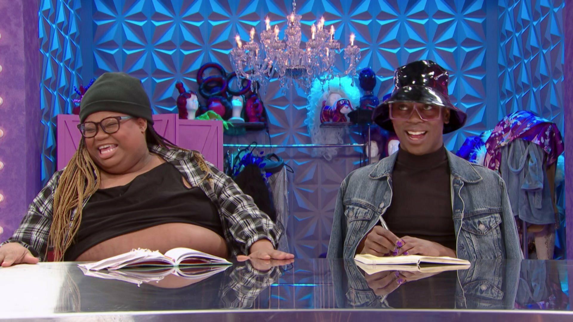 Canada's Drag Race: Canada vs the World background