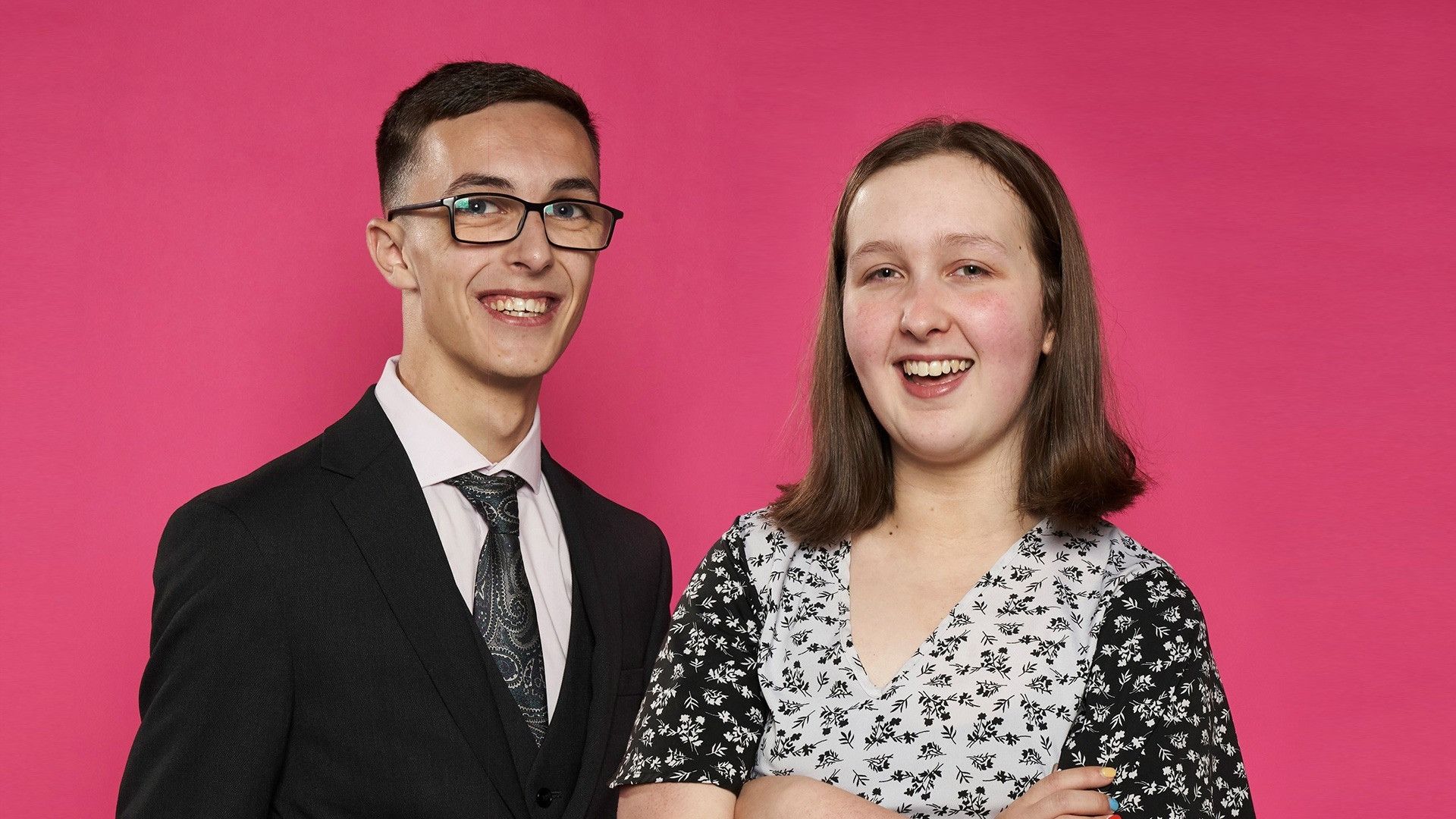 First Dates: Teens background