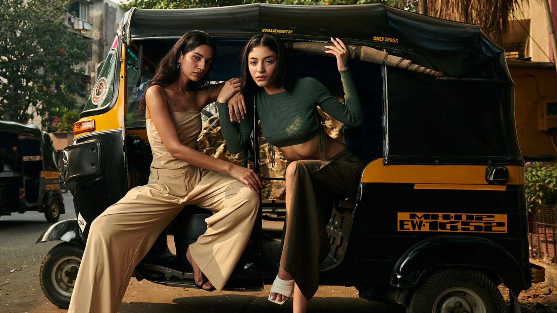 Streets of Gold: Mumbai background