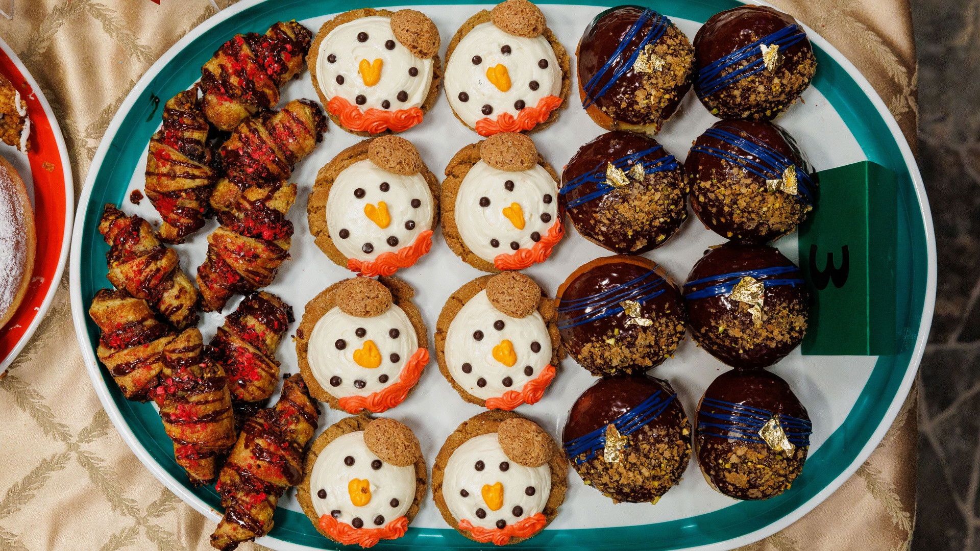 Holiday Baking Championship background