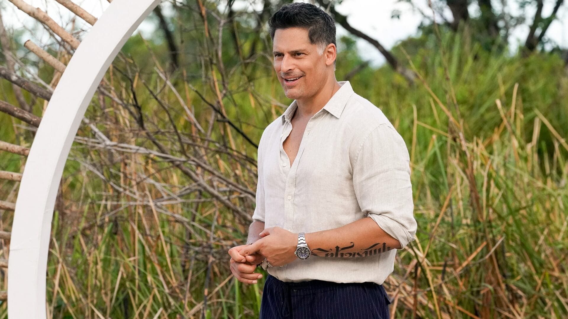 Deal or No Deal Island background