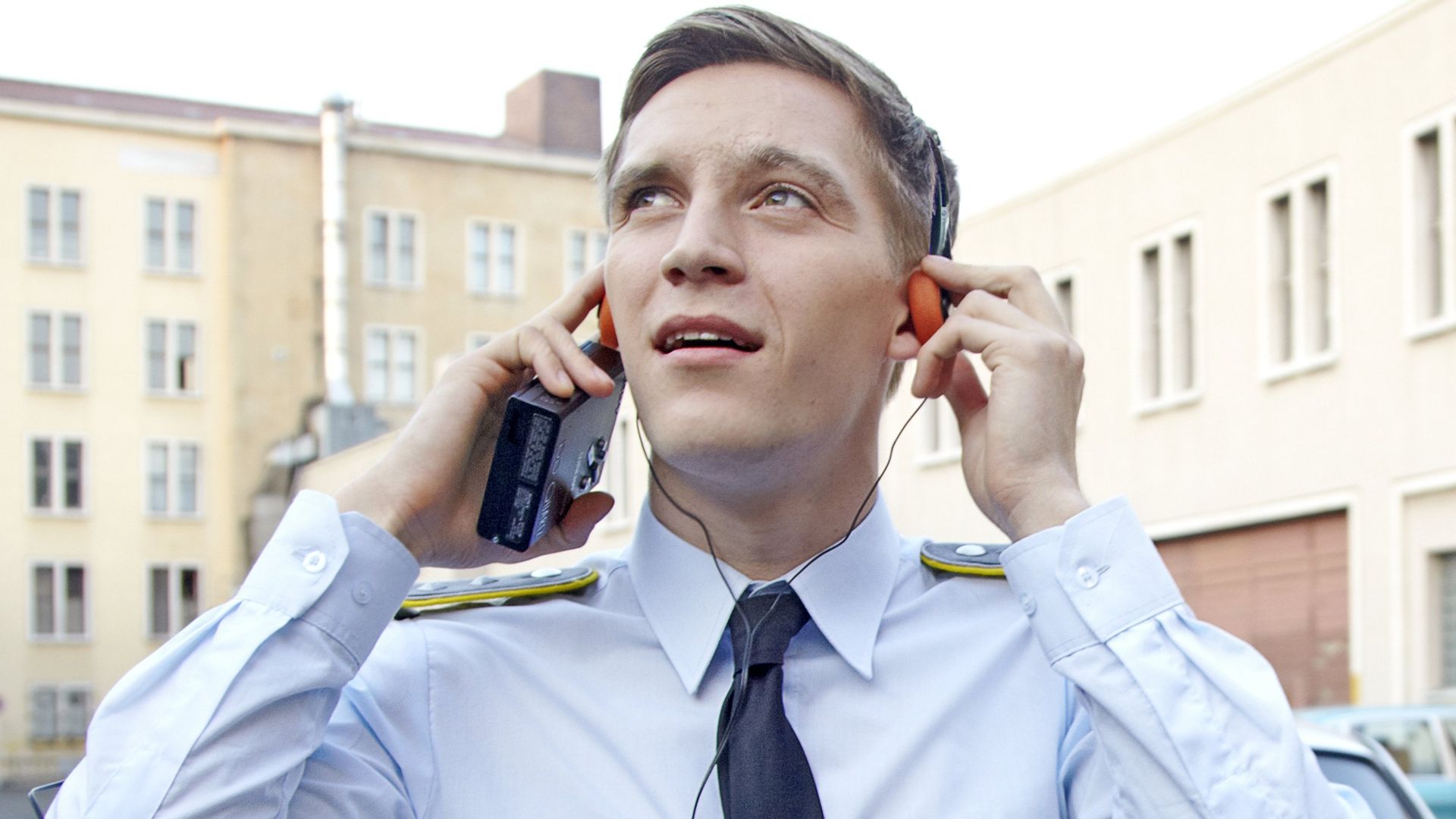 Deutschland 83 background