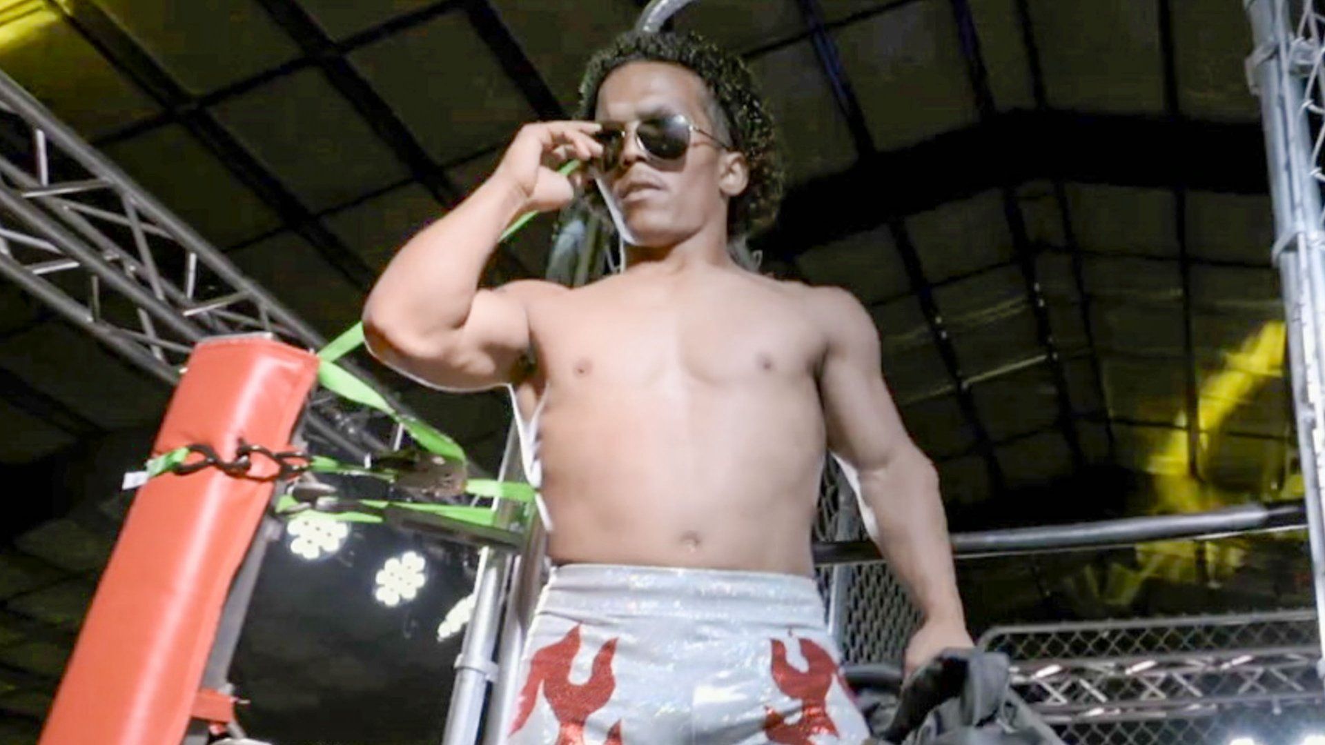 Big Little Brawlers background