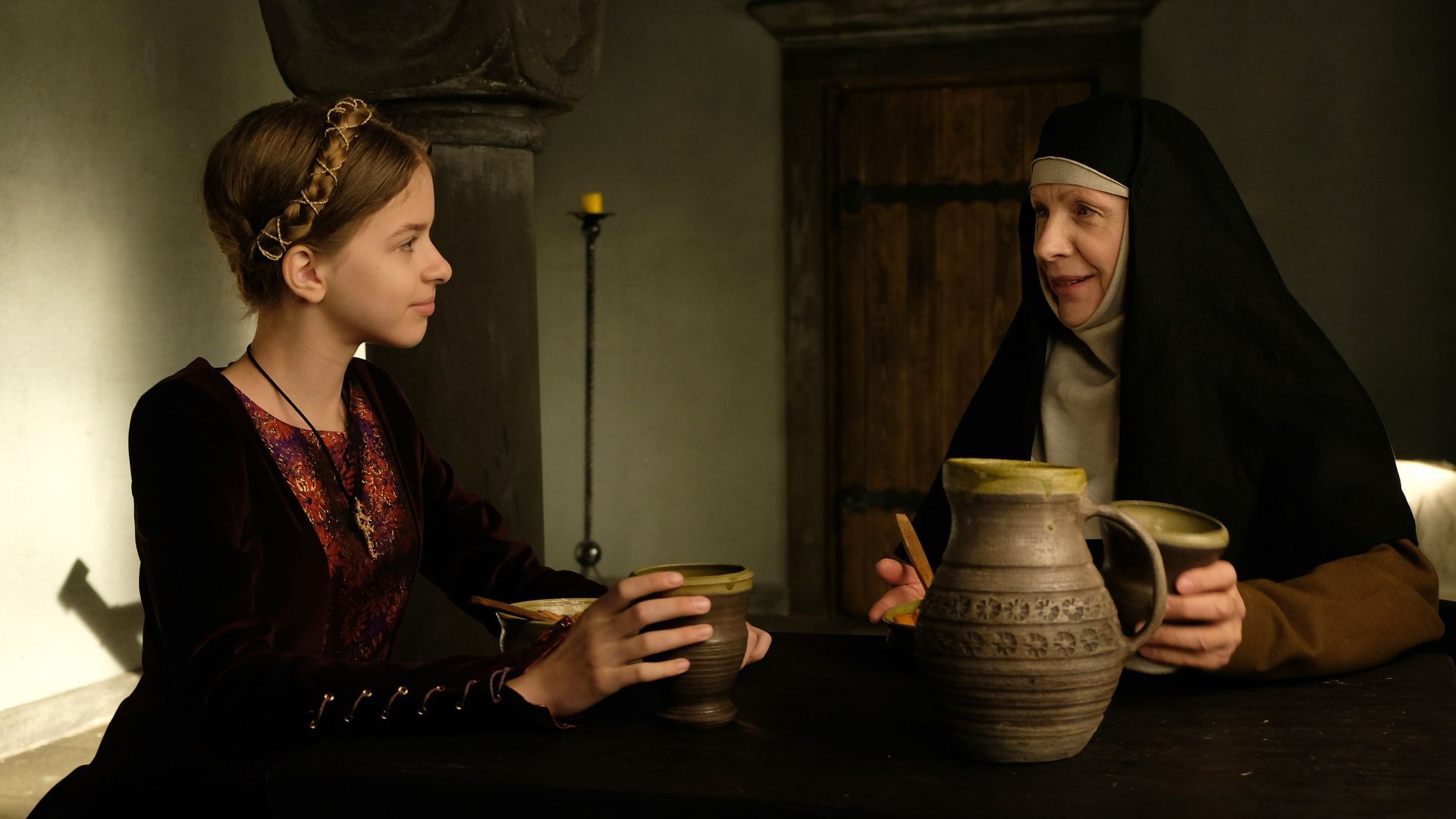 The Crown of the Kings background