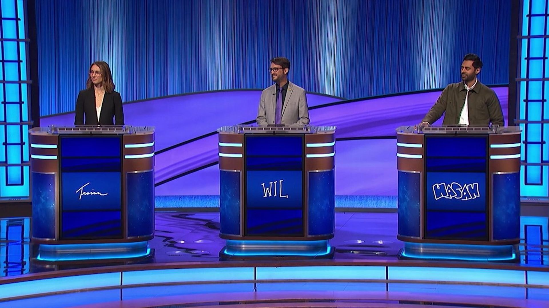 Celebrity Jeopardy! background