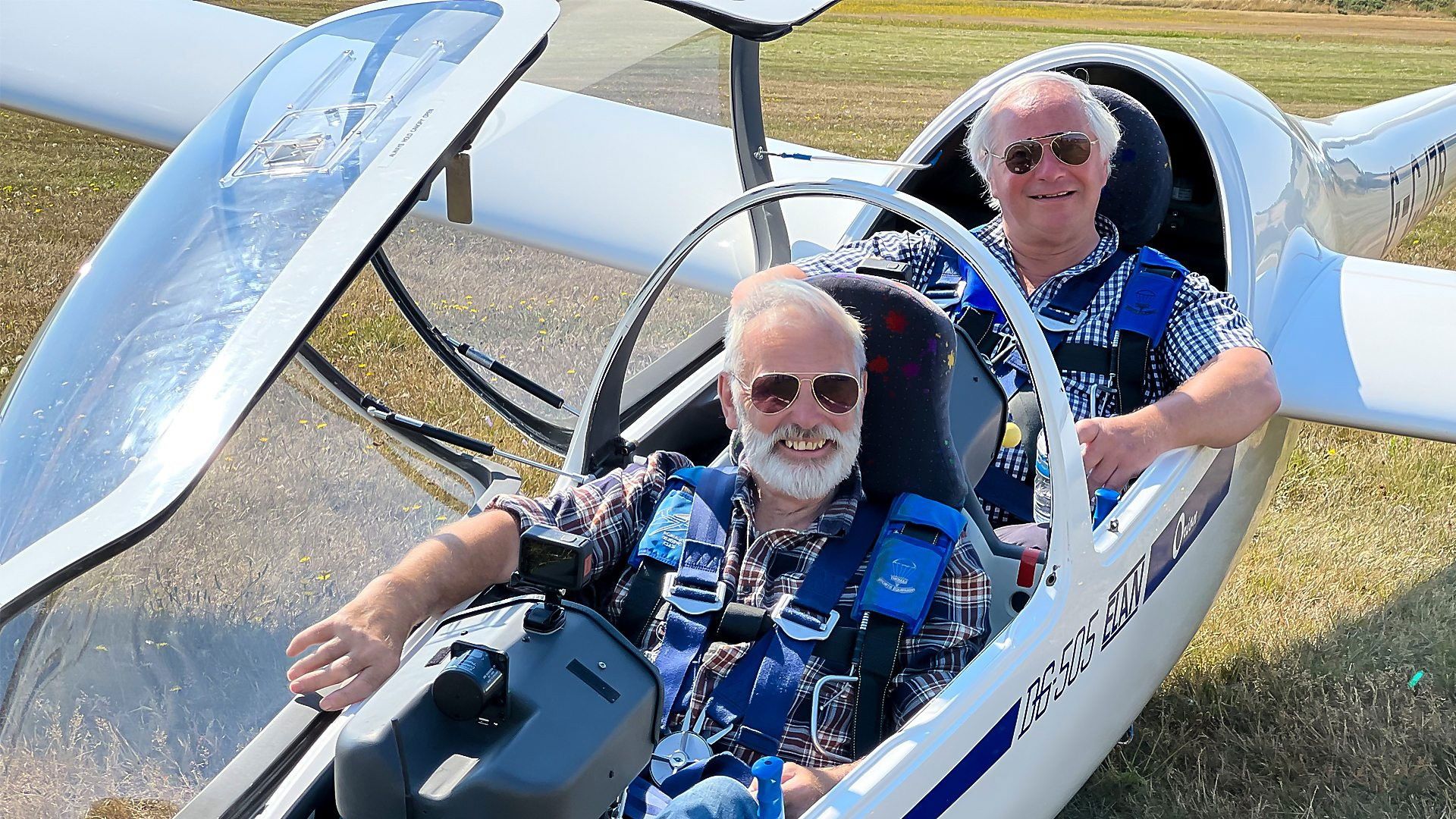 Robson Green's Weekend Escapes background