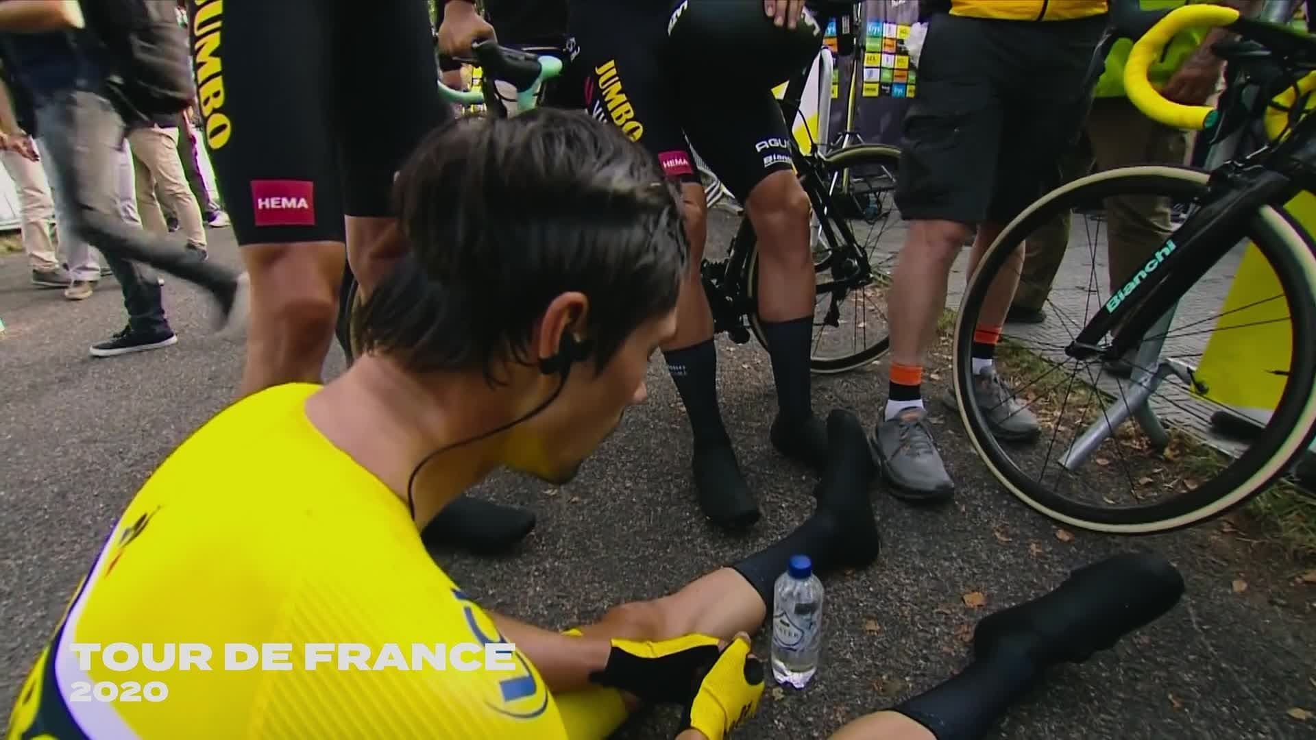 Tour de France: Unchained background