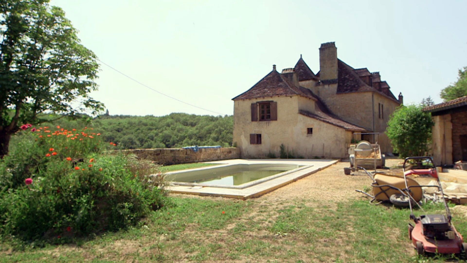 Escape to the Chateau DIY background