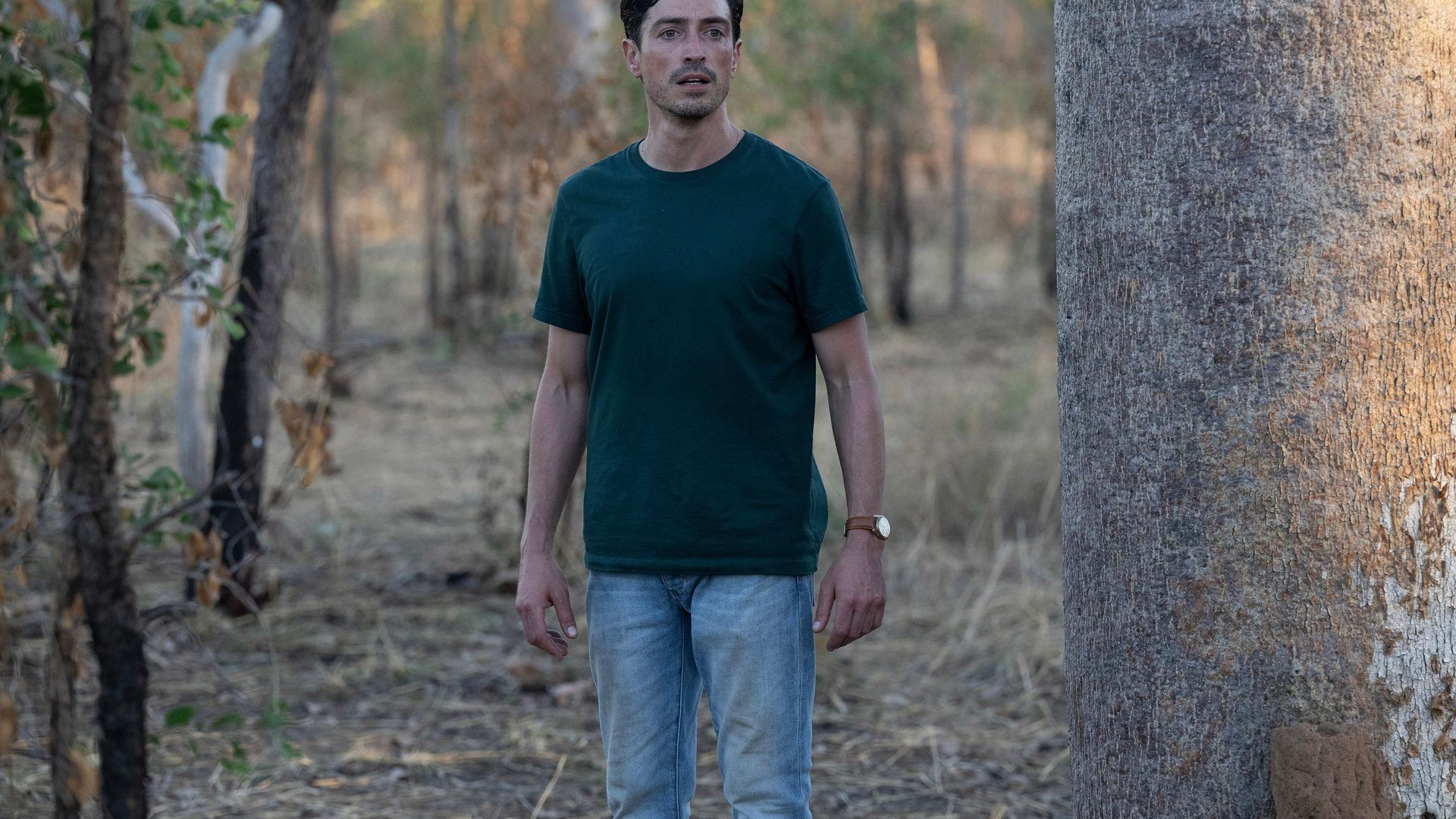 Population: 11 background