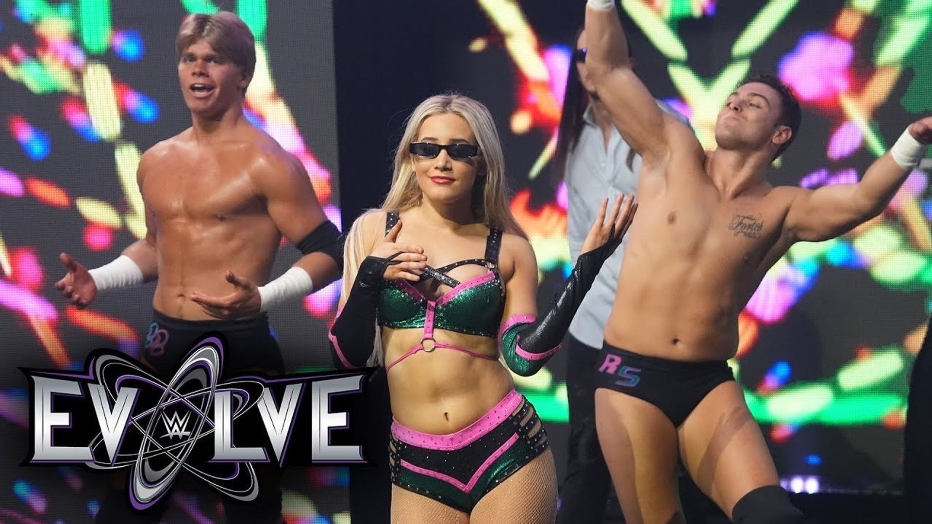 WWE Evolve background