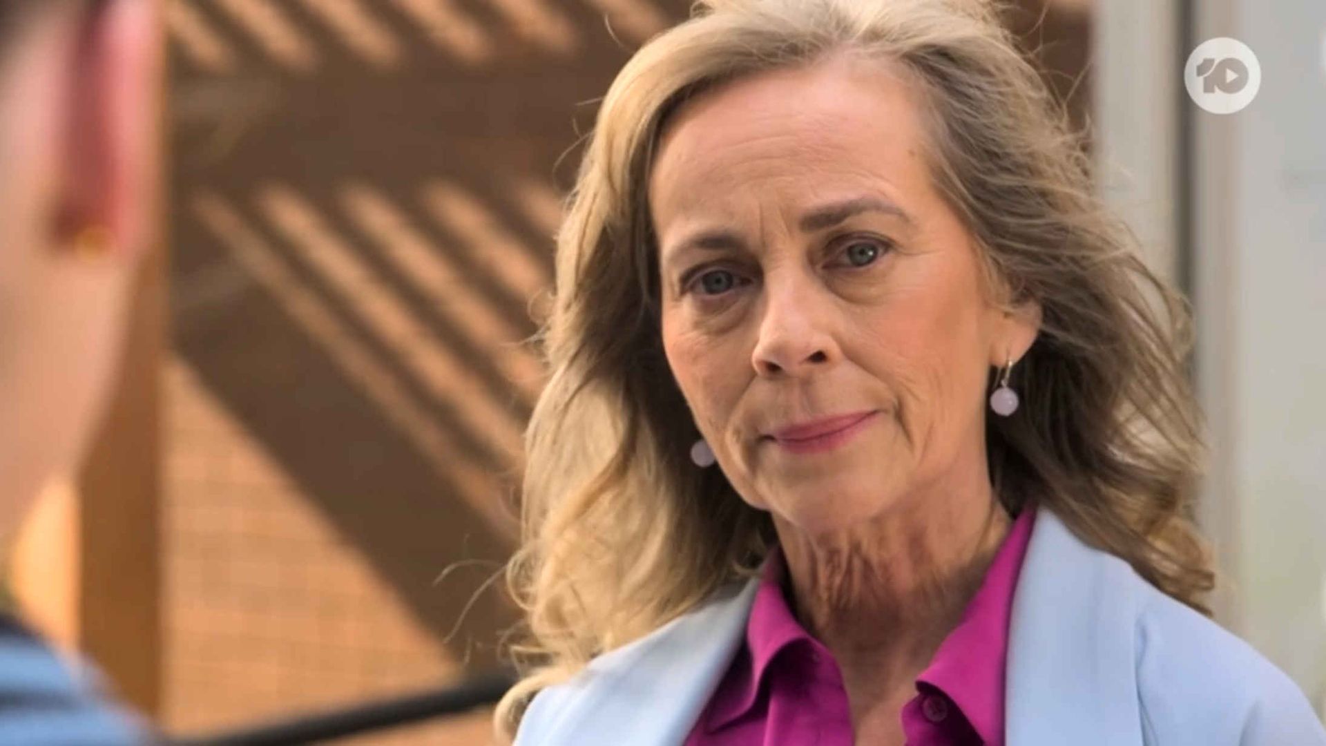 Neighbours background