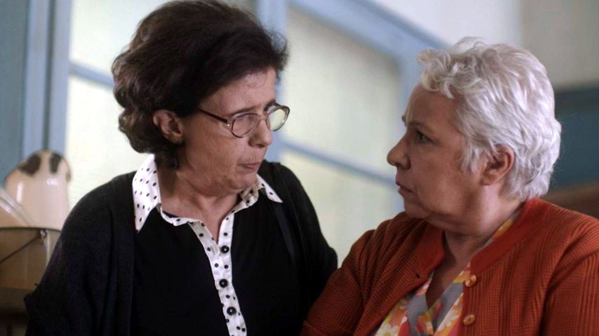 Ta kalytera mas hronia background