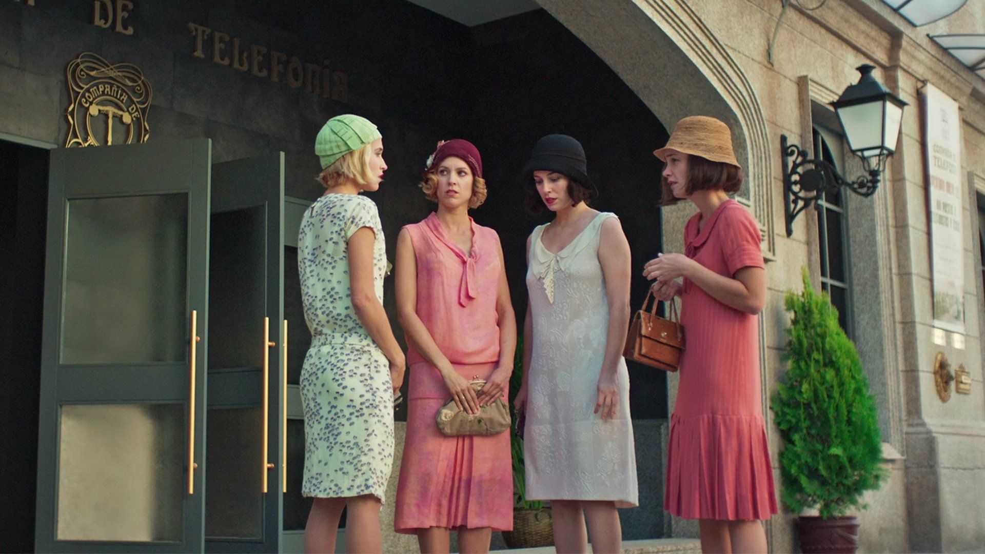 Cable Girls background